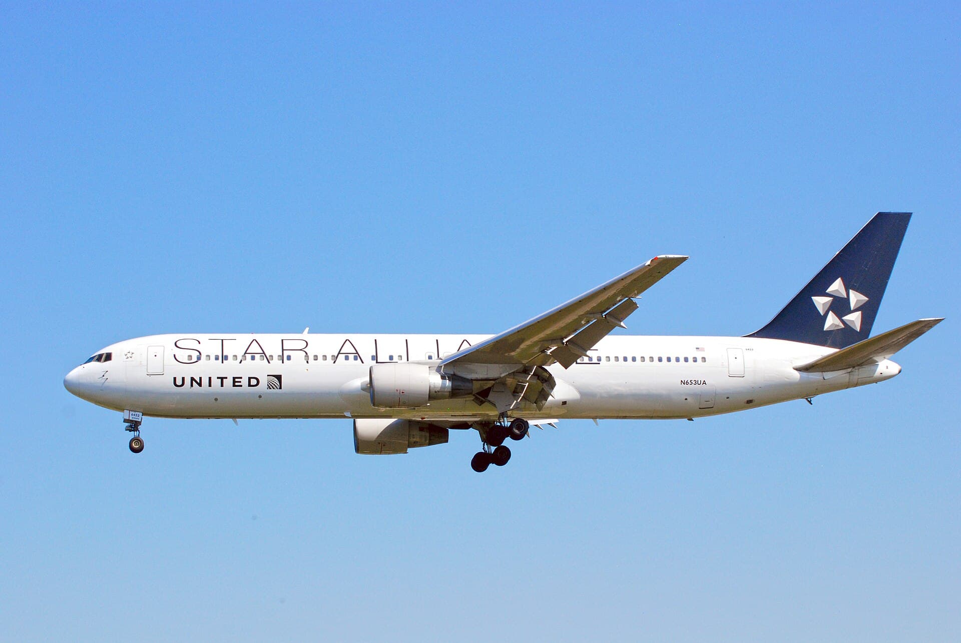 N653UA - Boeing