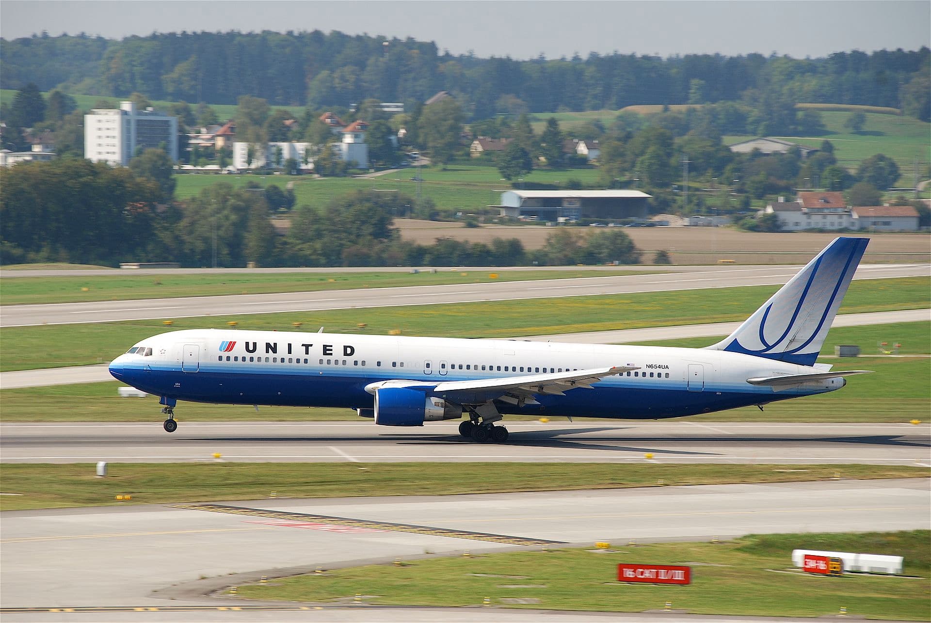 N654UA - Boeing