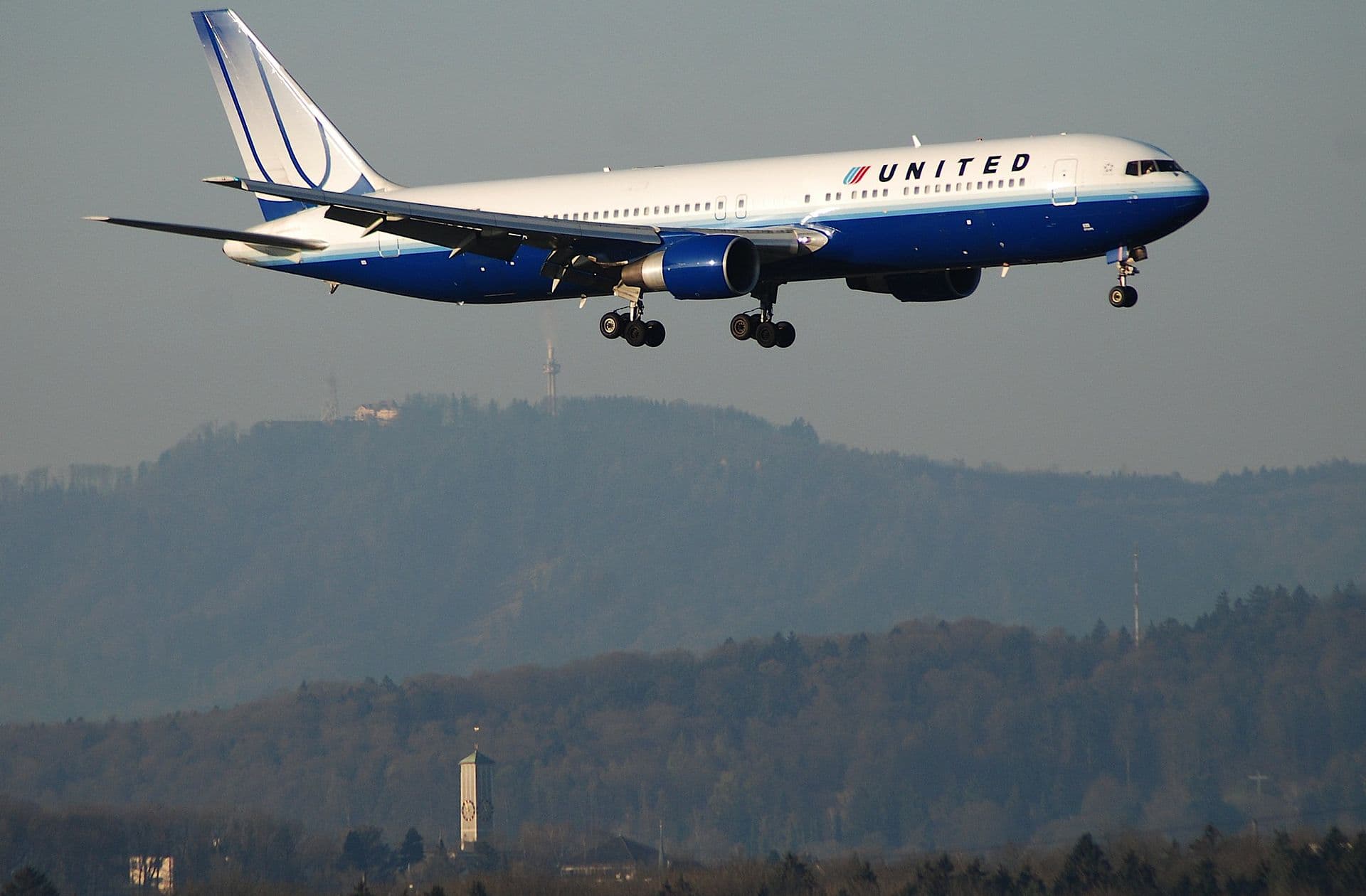 N655UA - Boeing