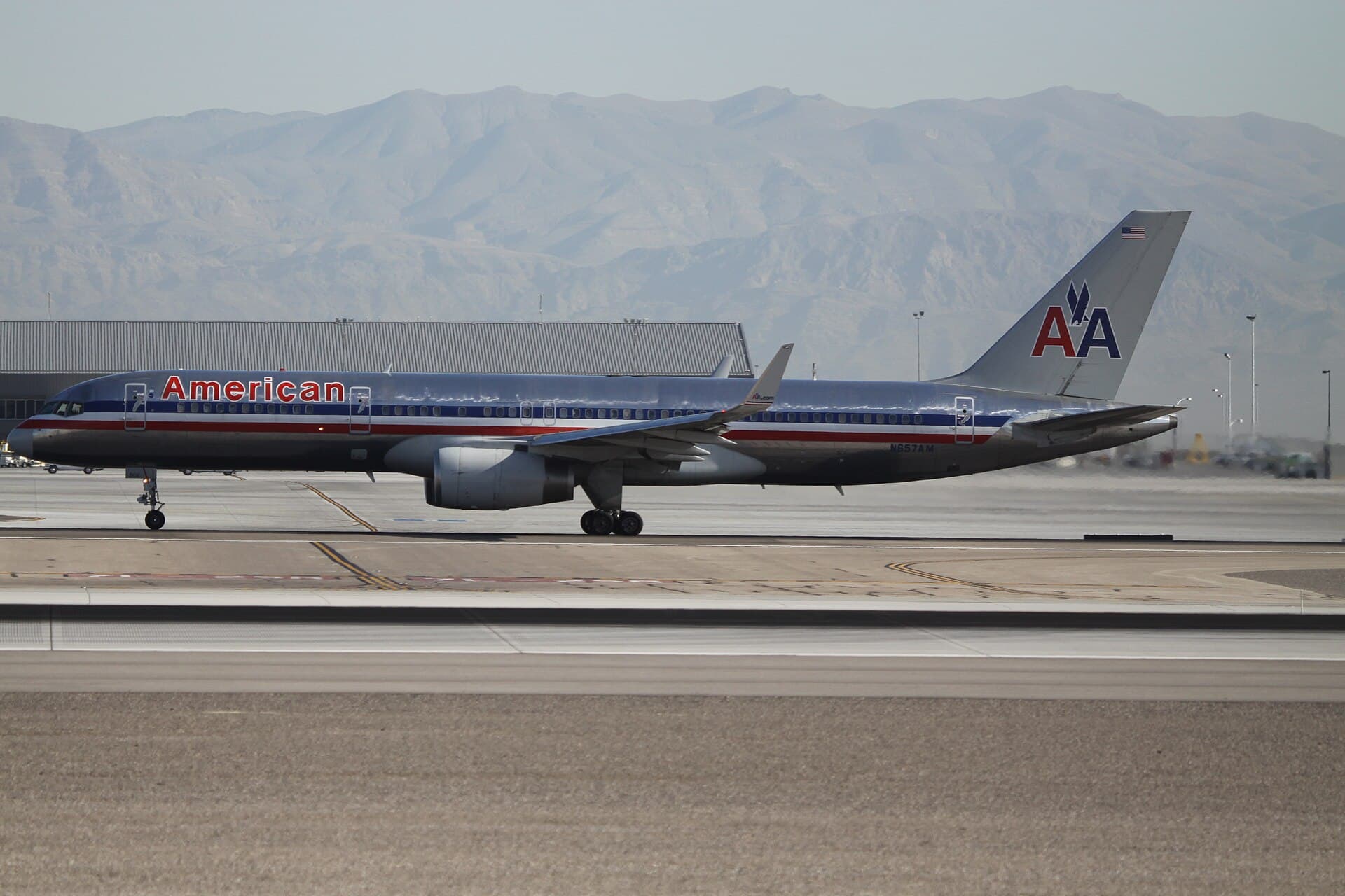 N657AM - Twin-engine aircraft