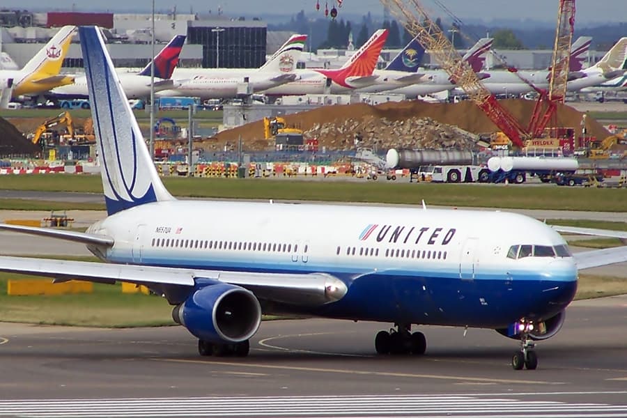 N657UA - Boeing