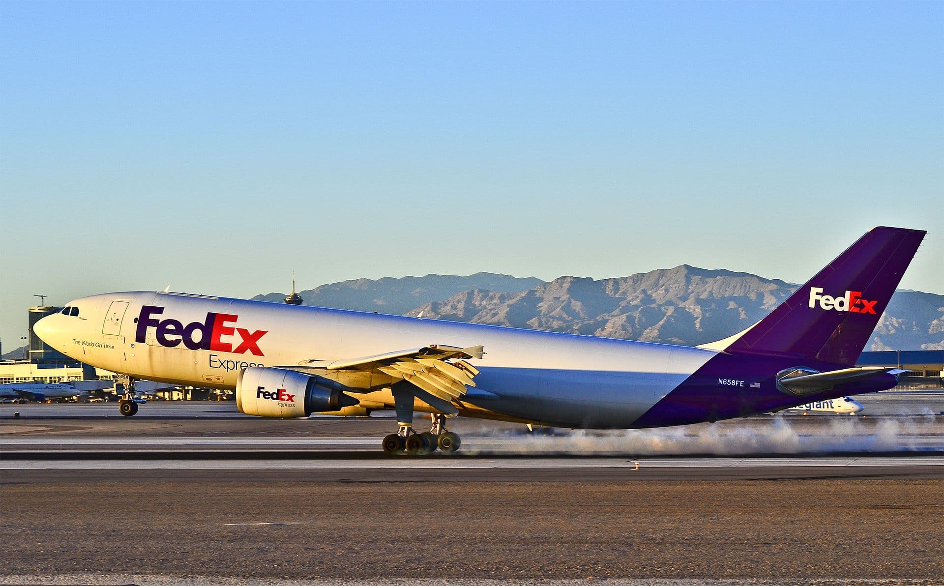 N658FE - Airbus