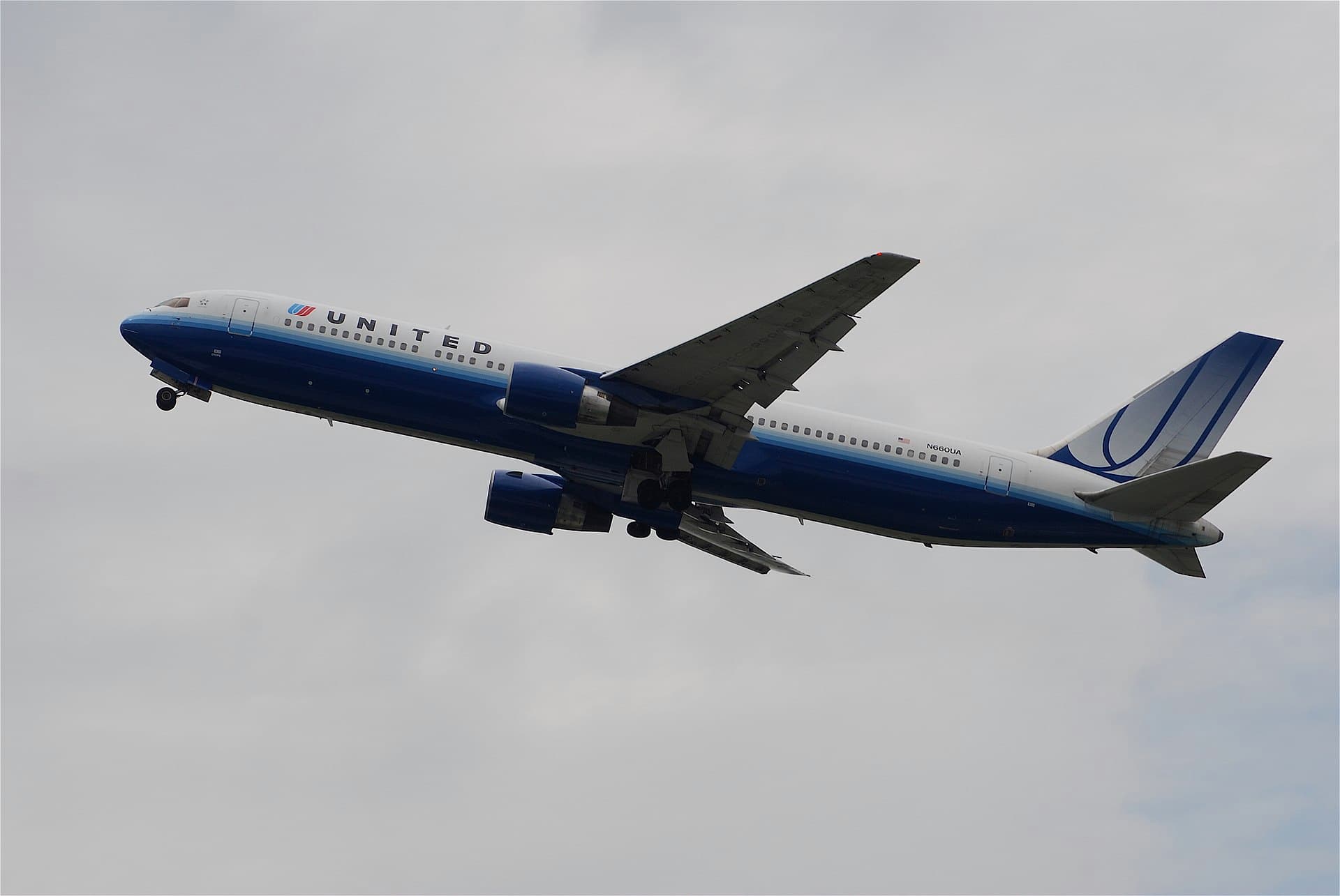 N660UA - Boeing