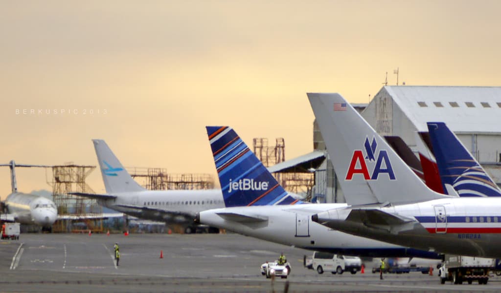 N662AA — Aircraft