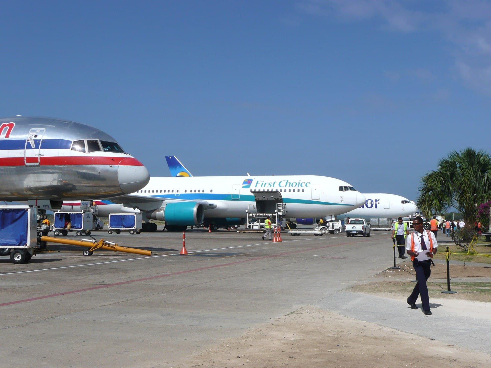 N662AA - Aircraft
