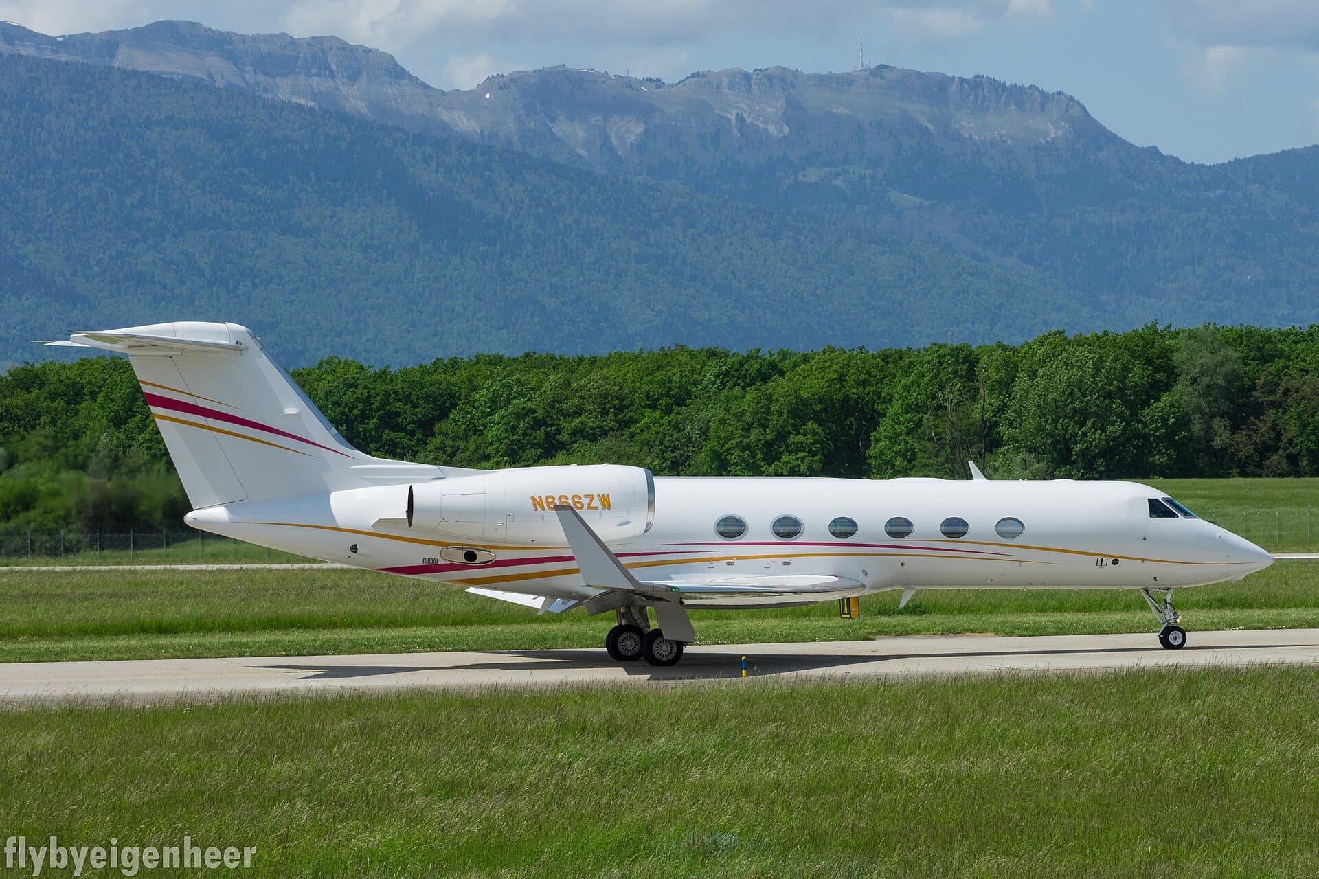 N666ZW - Gulfstream