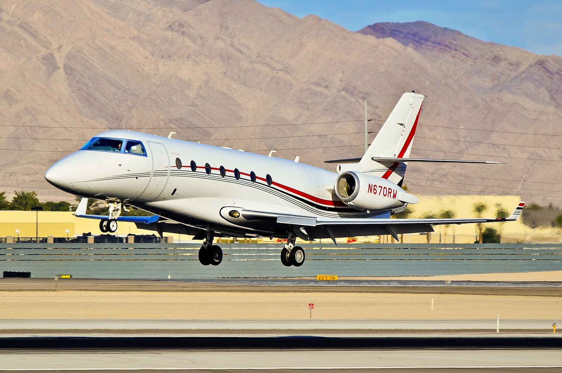 N670RW - Business jet