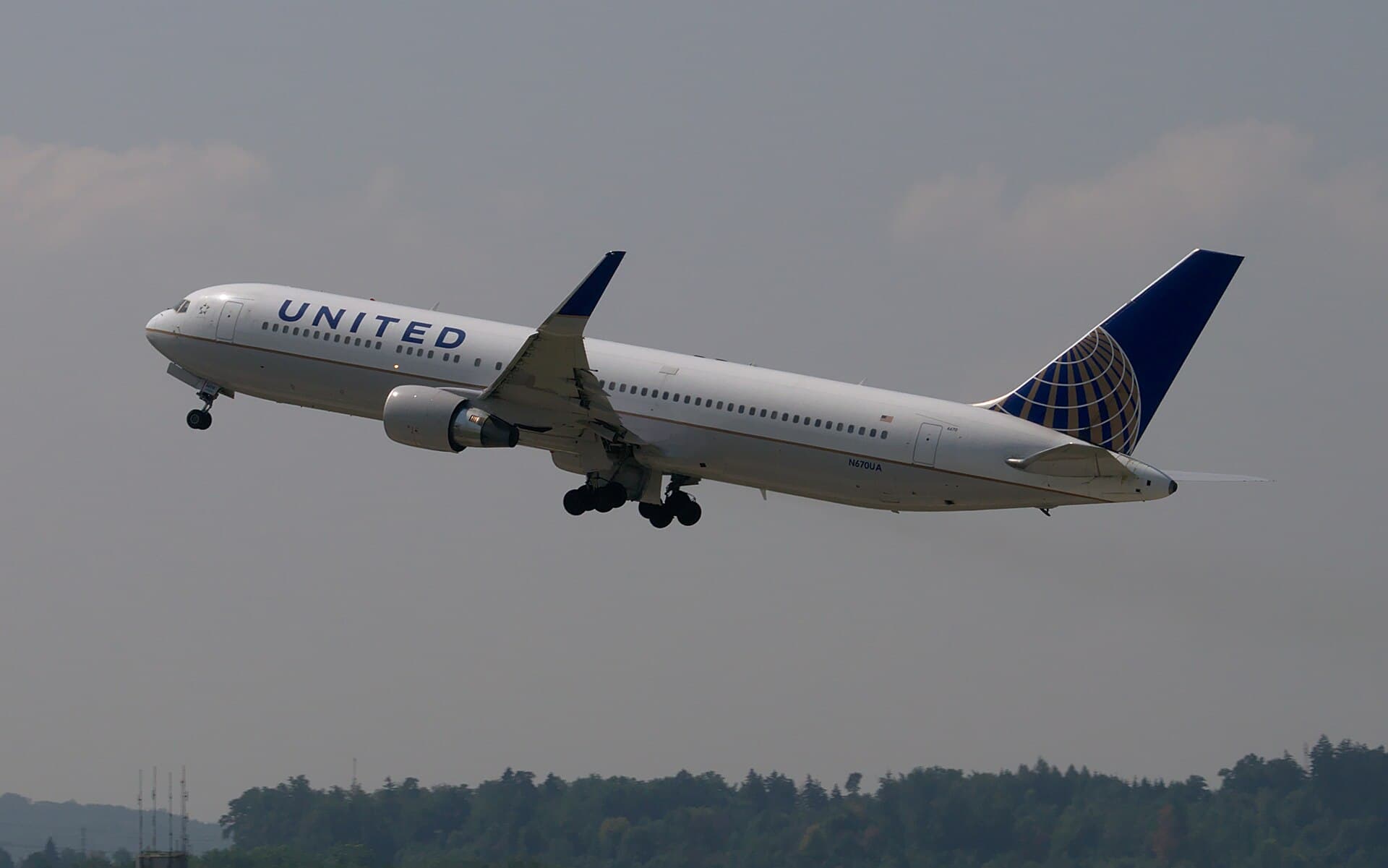 N670UA - Boeing