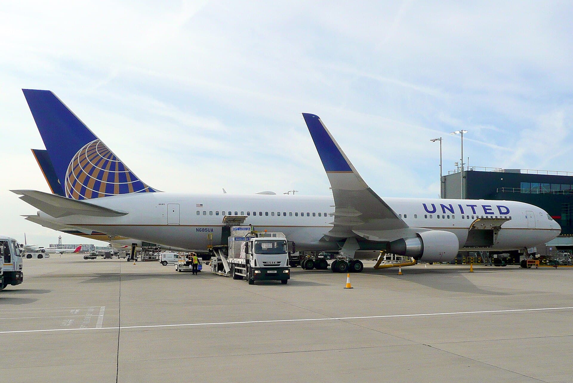 N685UA - Boeing