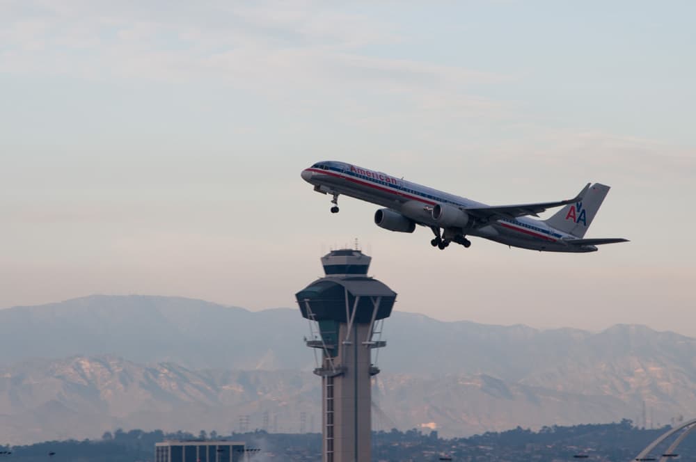 N689AA - Boeing