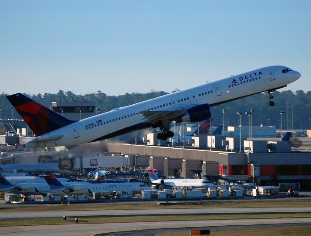 N697DL - Boeing