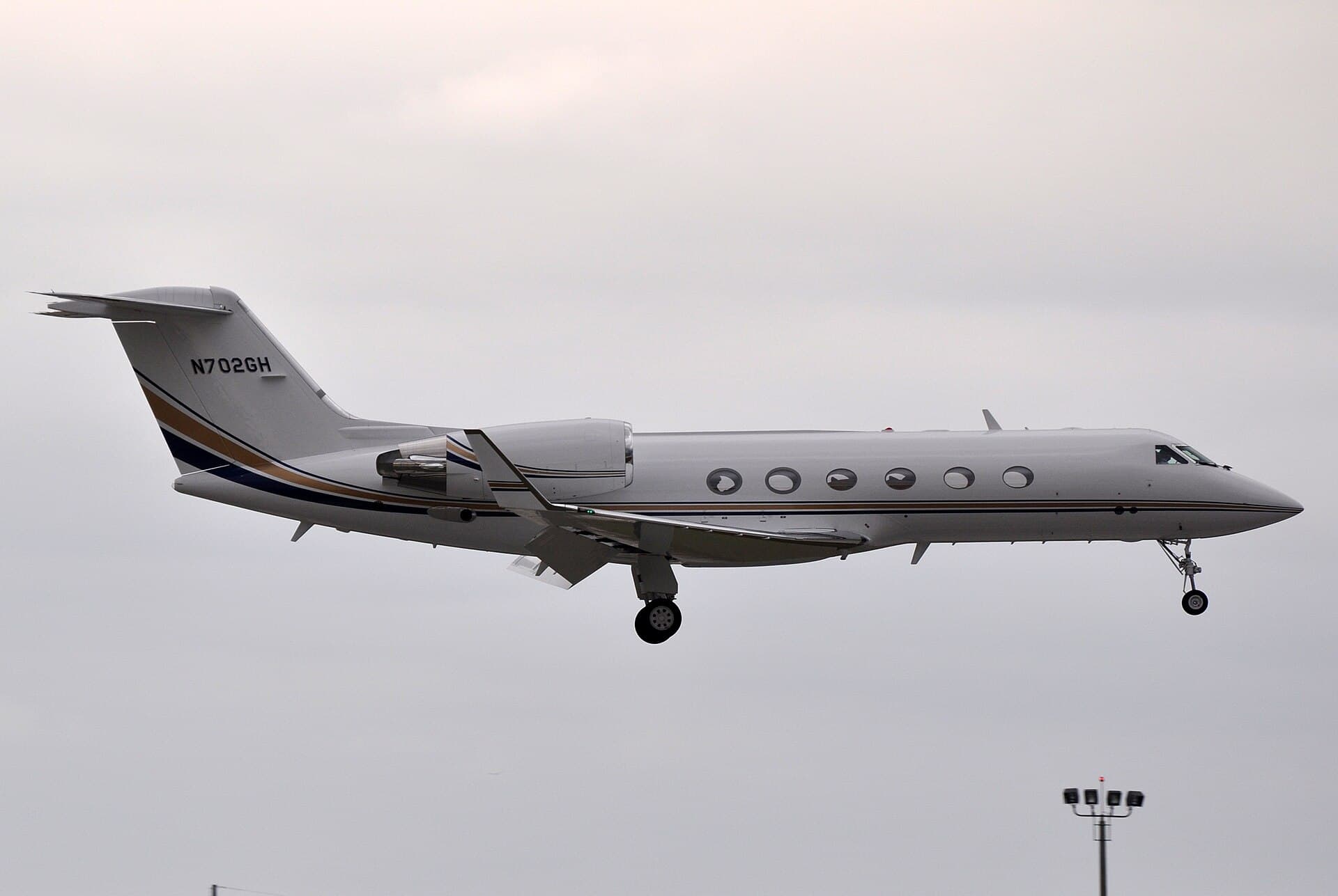 N702GH — Business jet