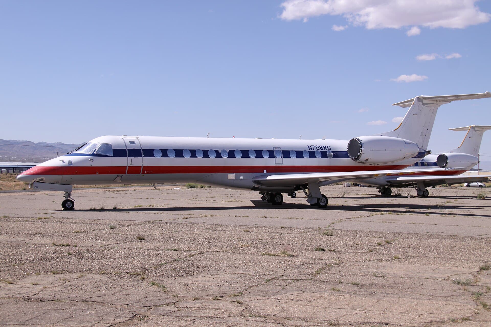 N706RG - Twin-engine aircraft