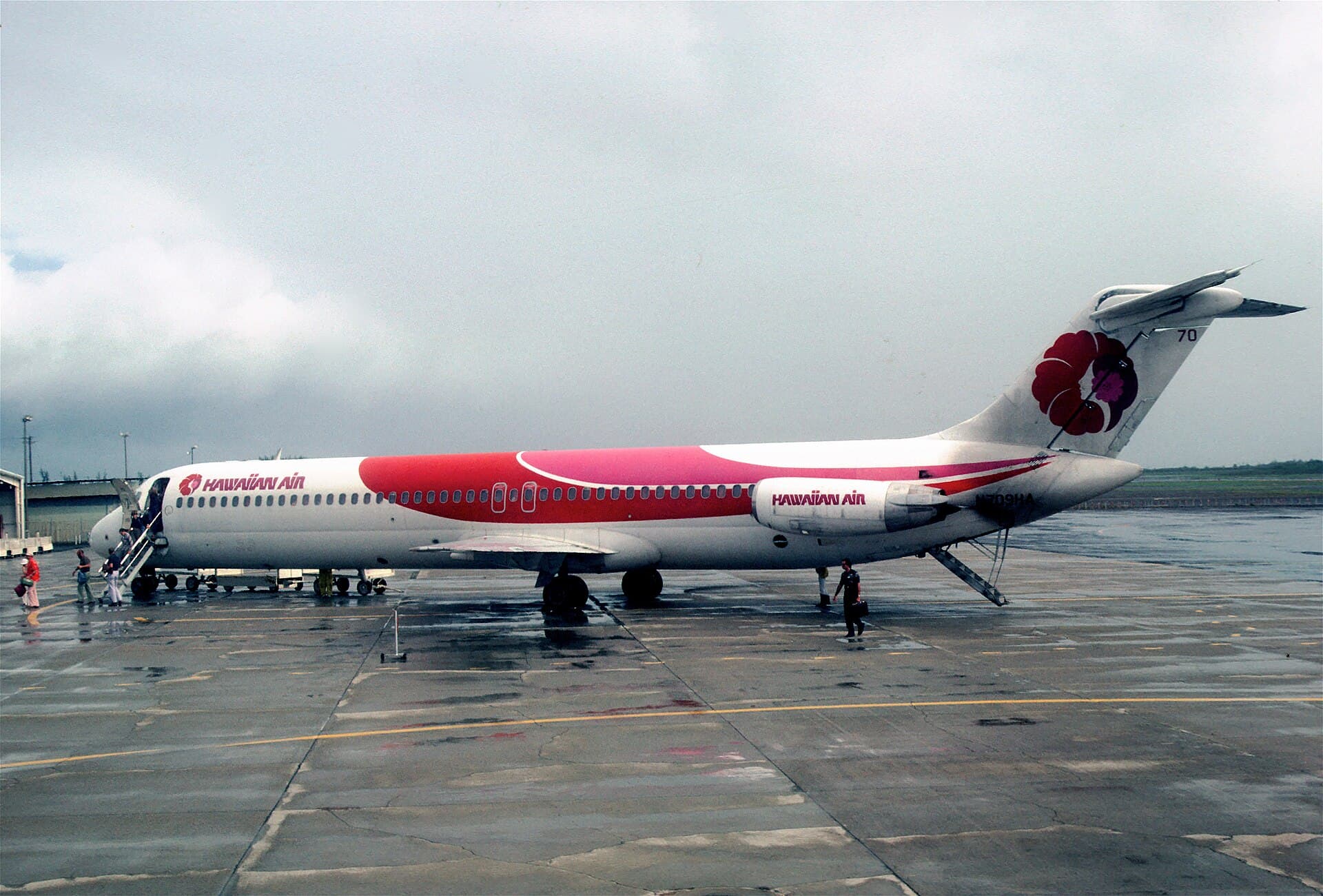 N709HA - Douglas