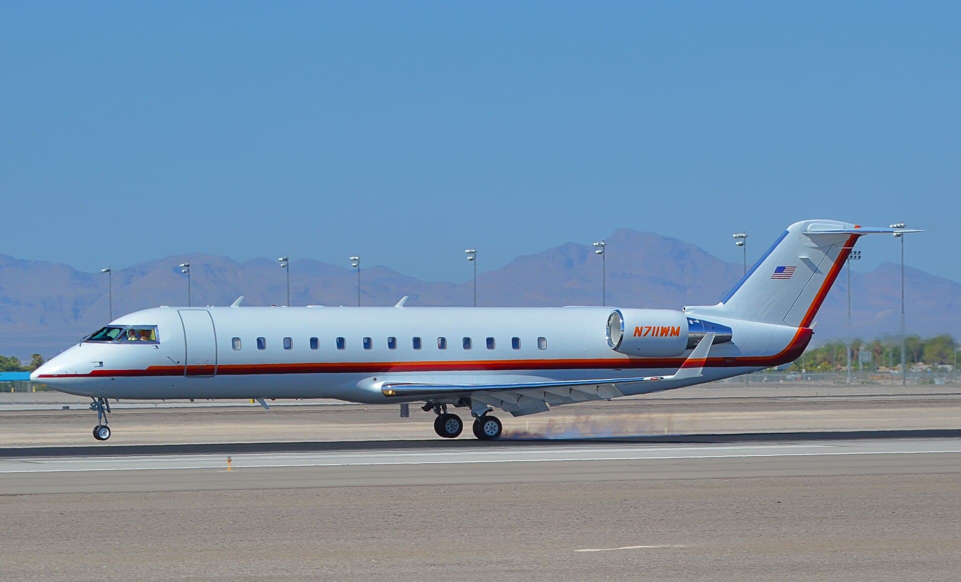 N711WM - Business jet