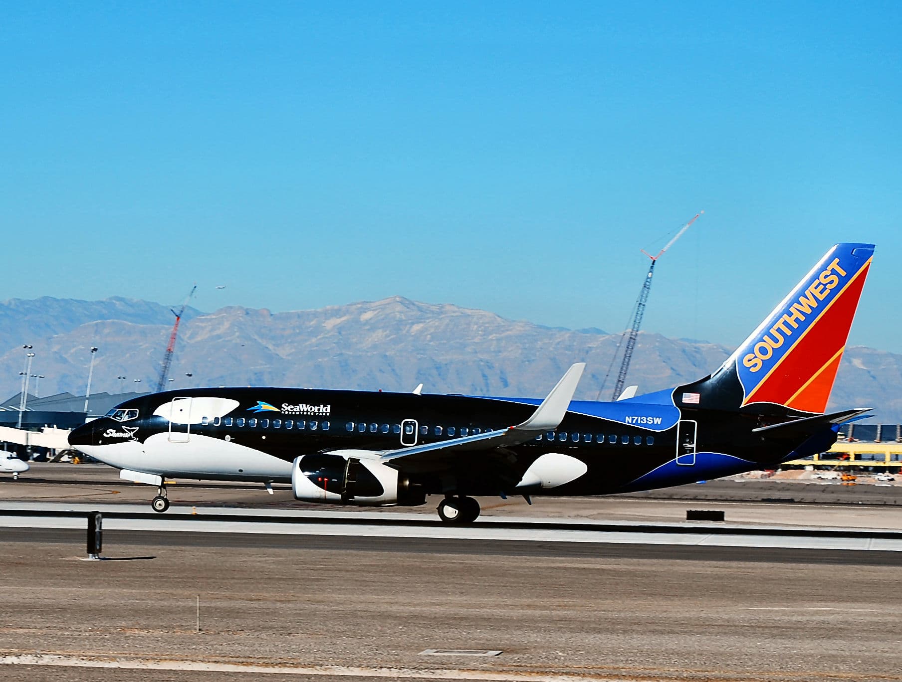N713SW - Boeing