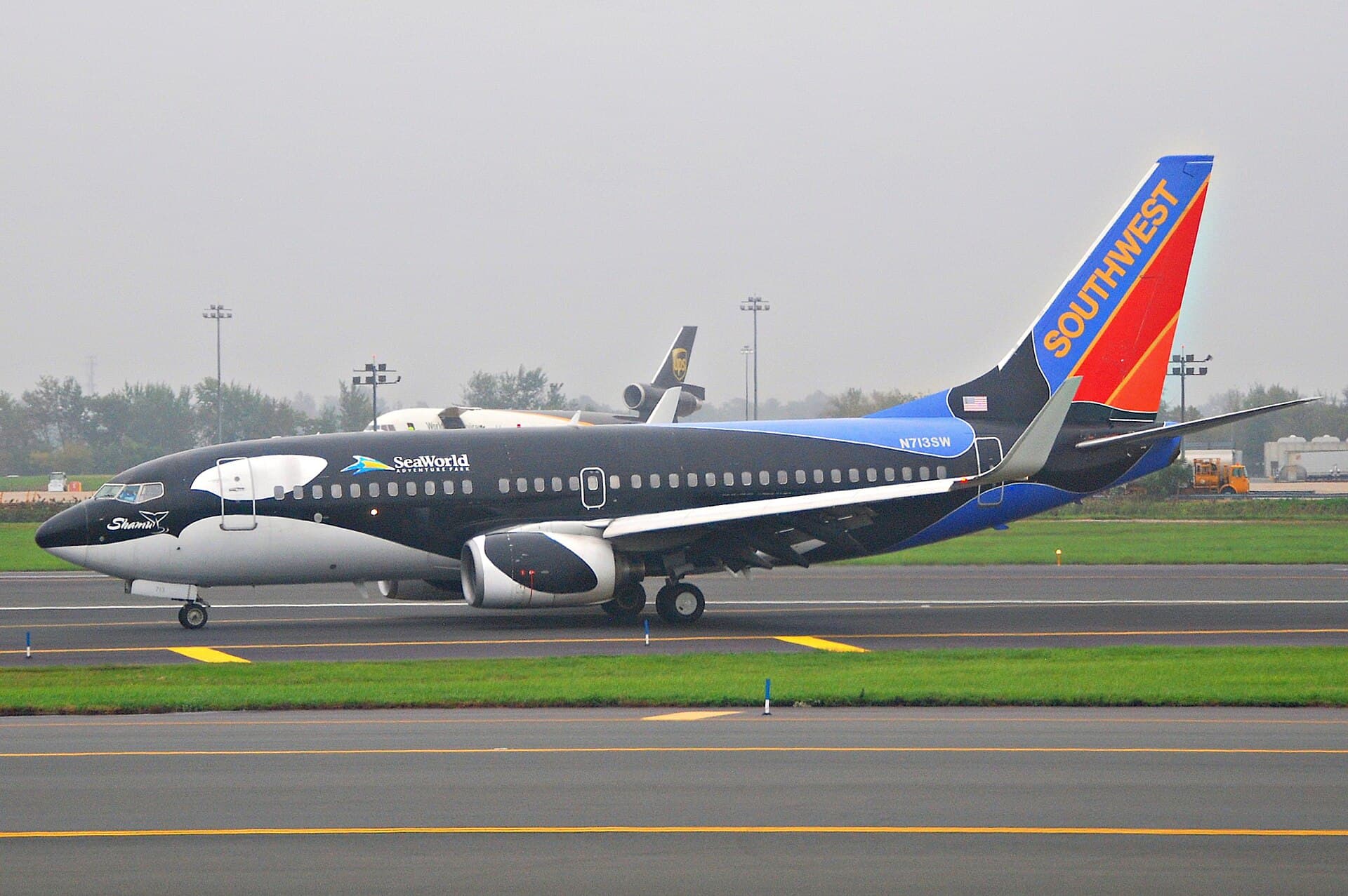 N713SW - Boeing