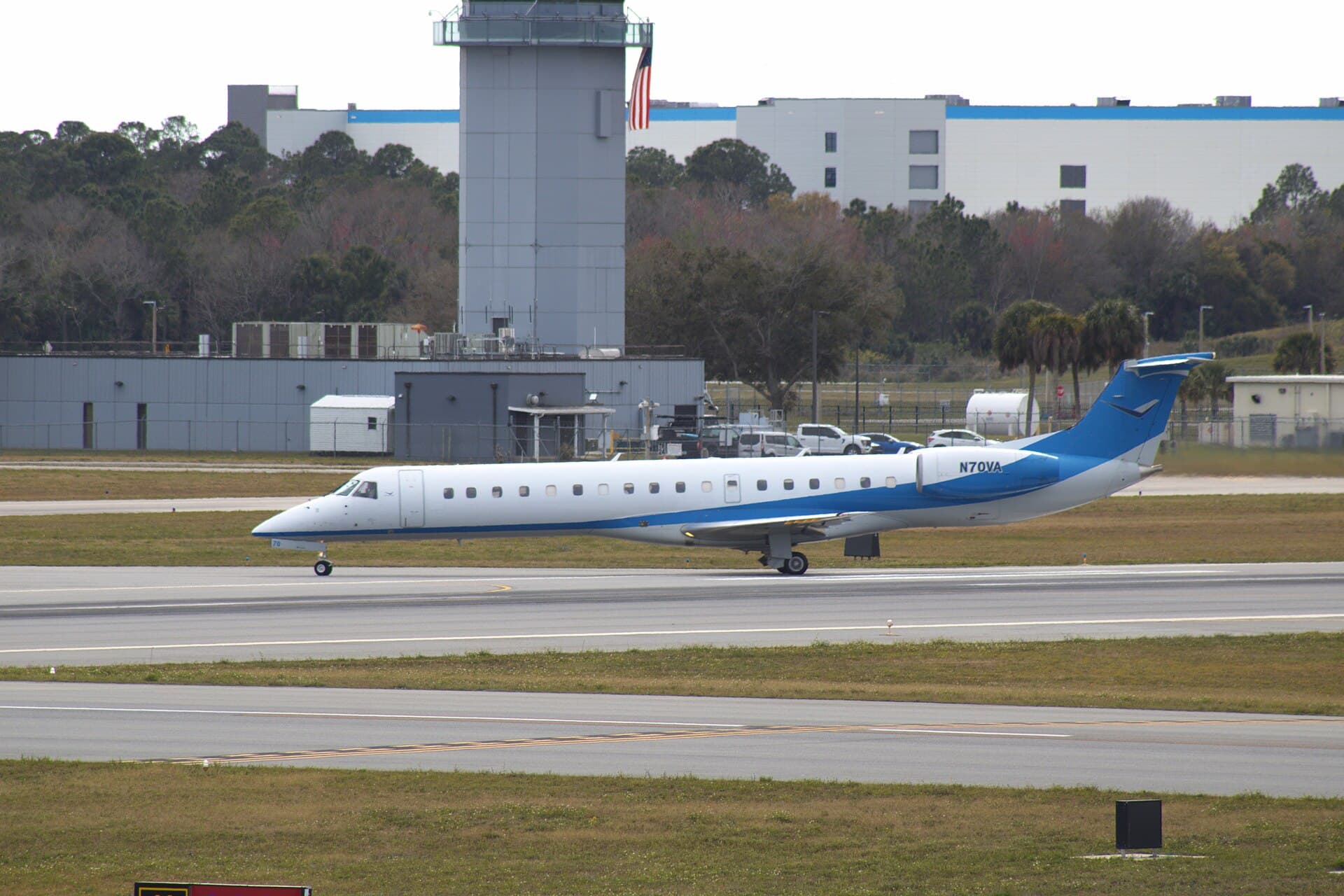 N70VA - Embraer