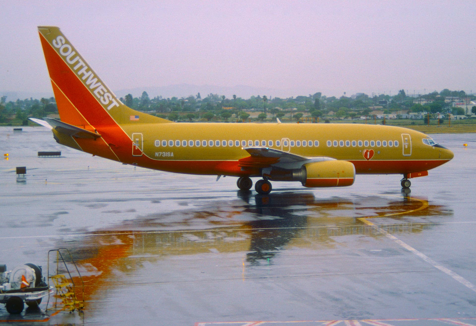 N731SA - Twin-engine aircraft