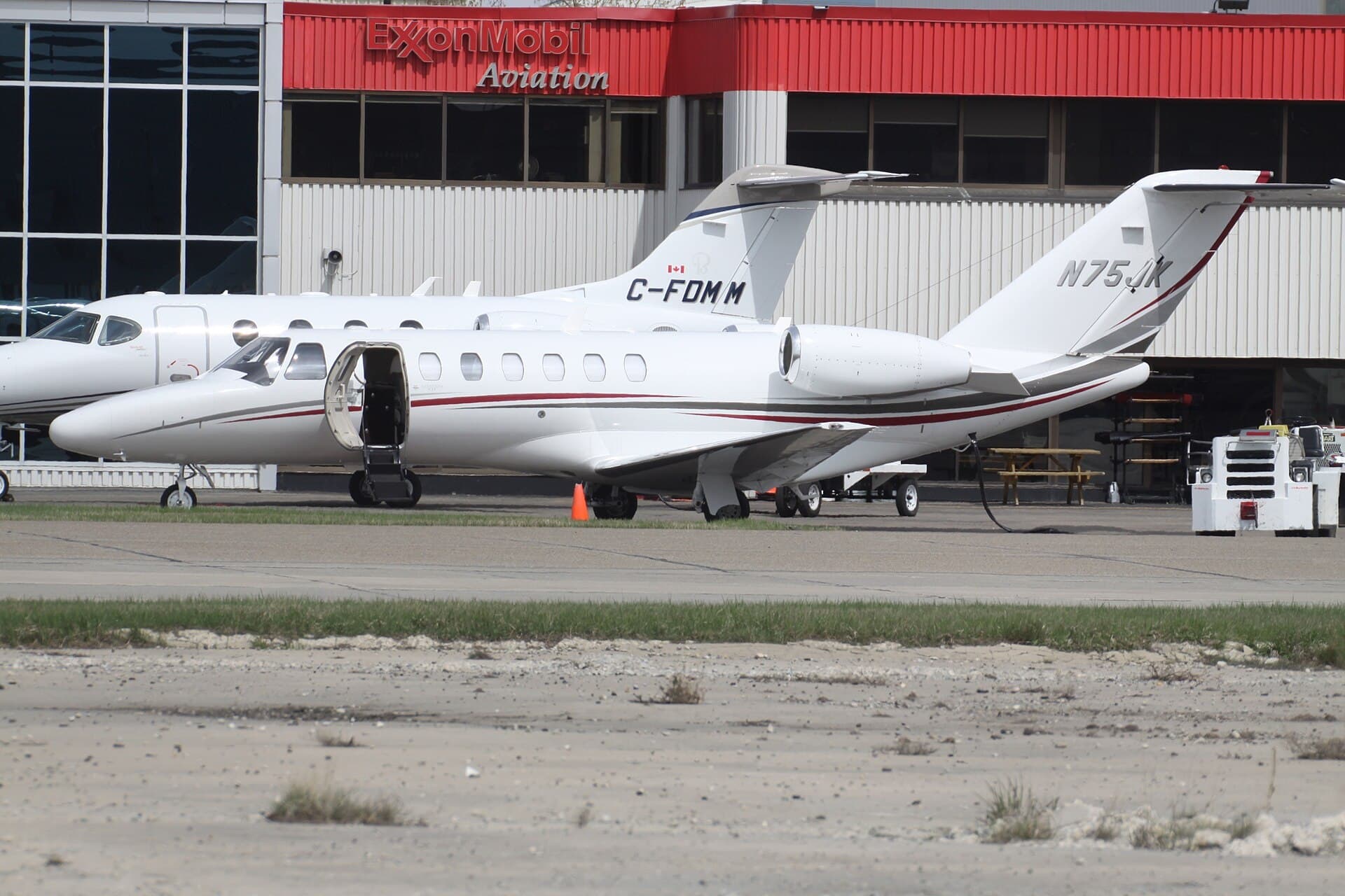 N75JK - Business jet