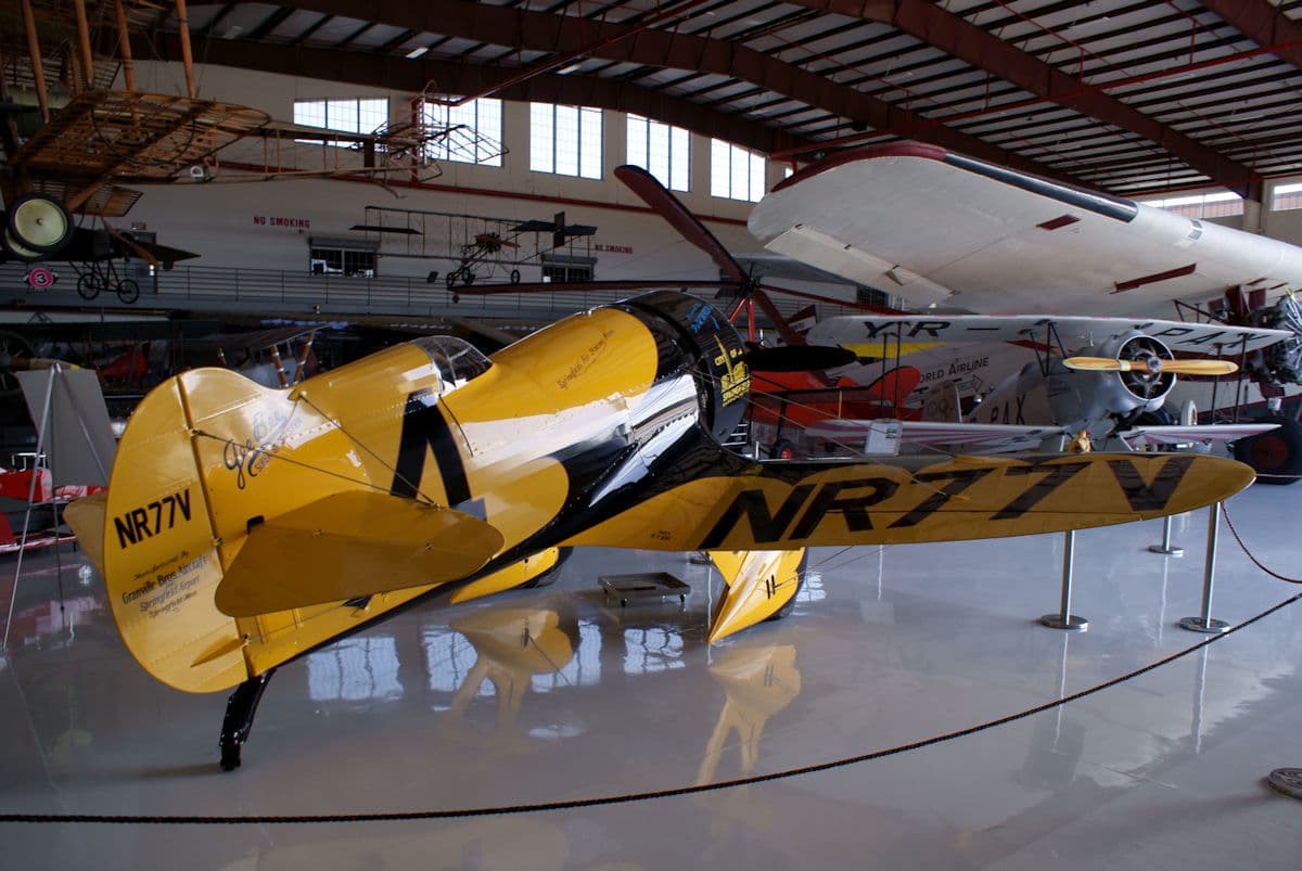 - Single-engine aircraft