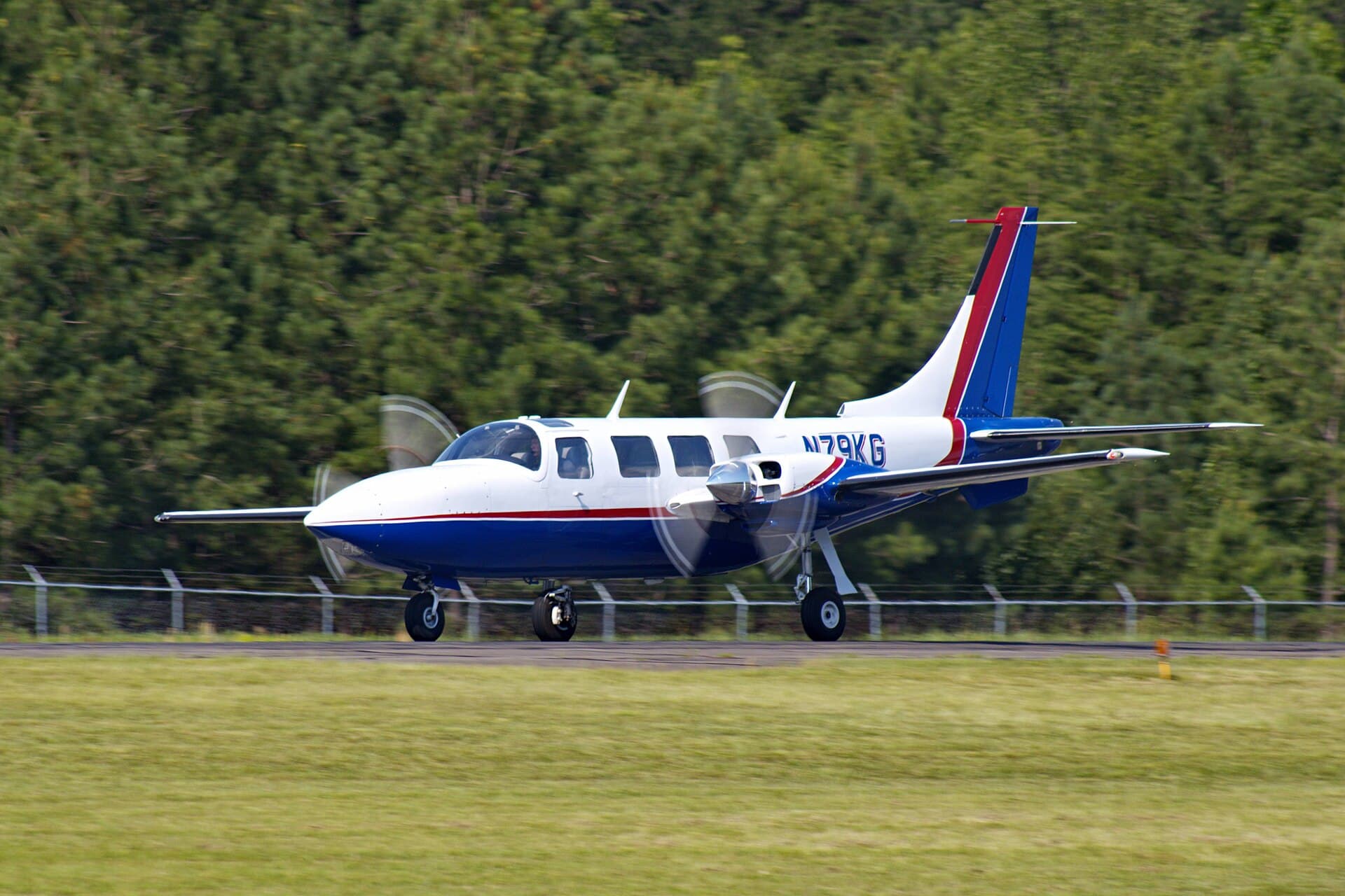 N79KG - Piper