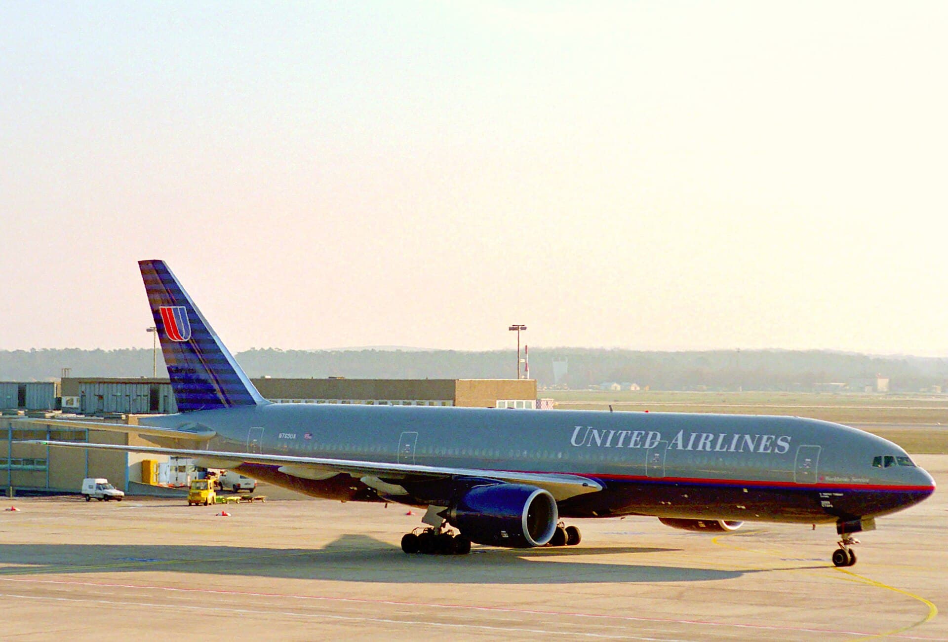 N769UA - Boeing