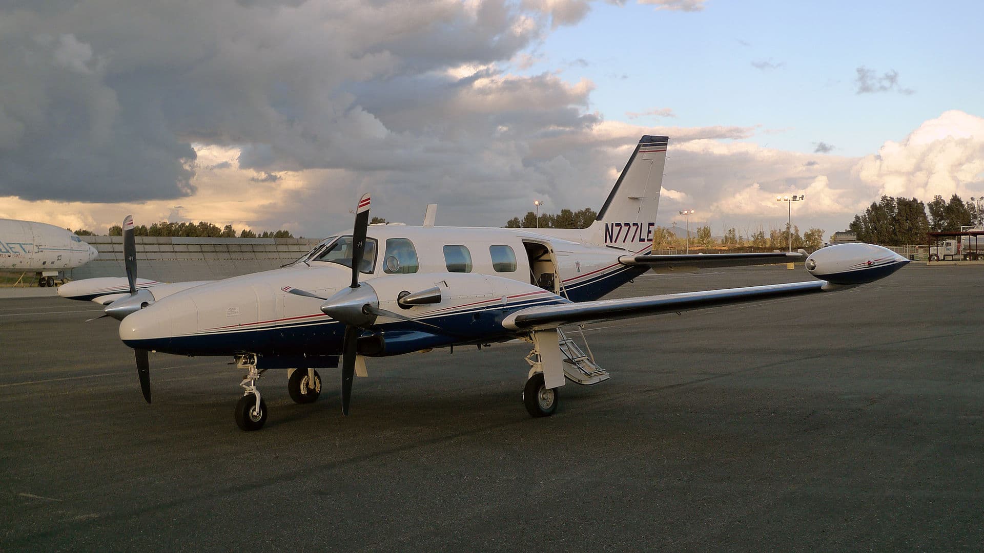N777LE - Aircraft