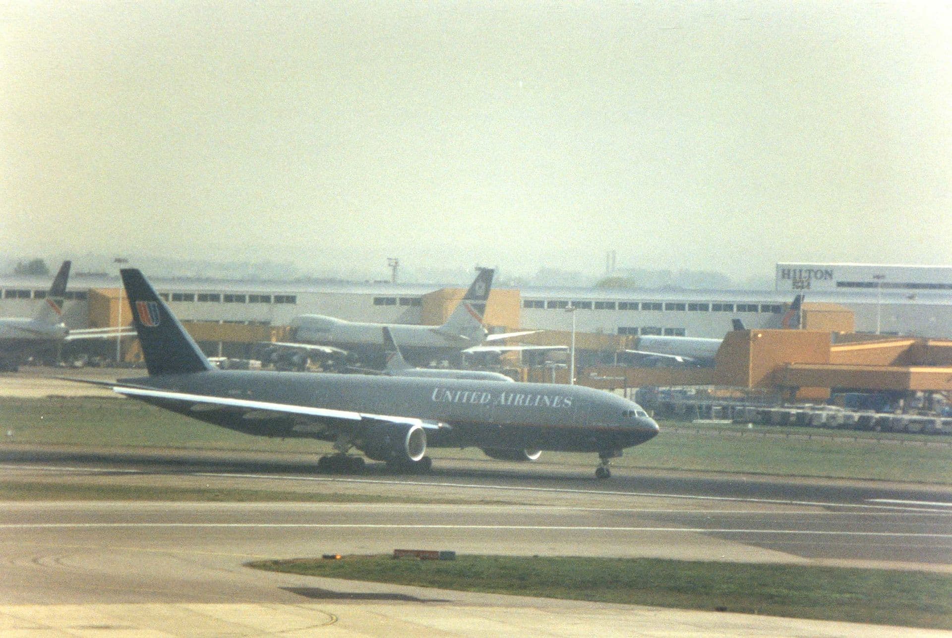 N782UA - Boeing