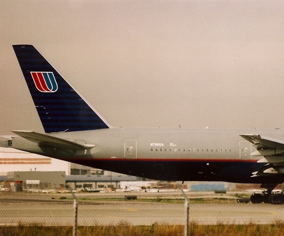 N786UA - Boeing