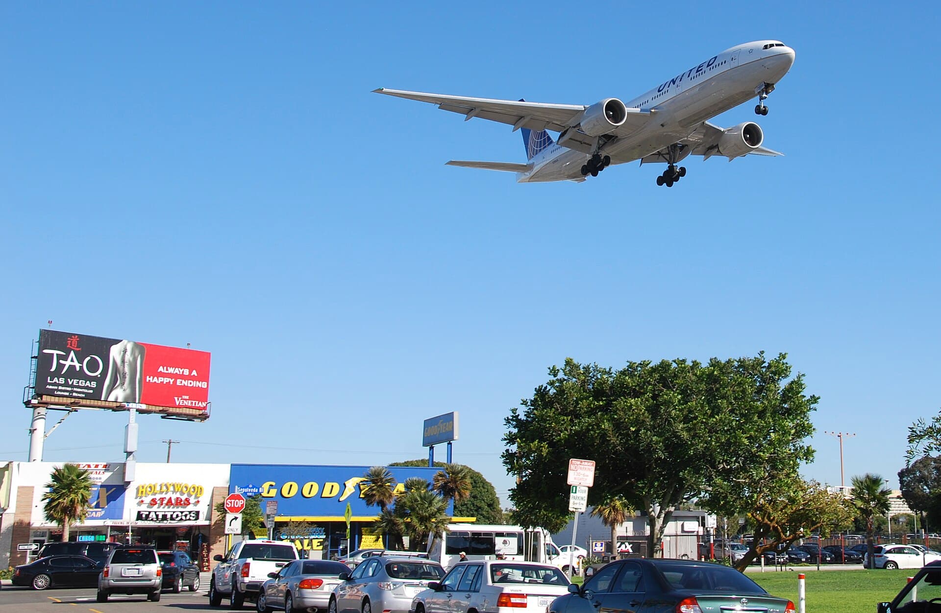 N788UA - Boeing