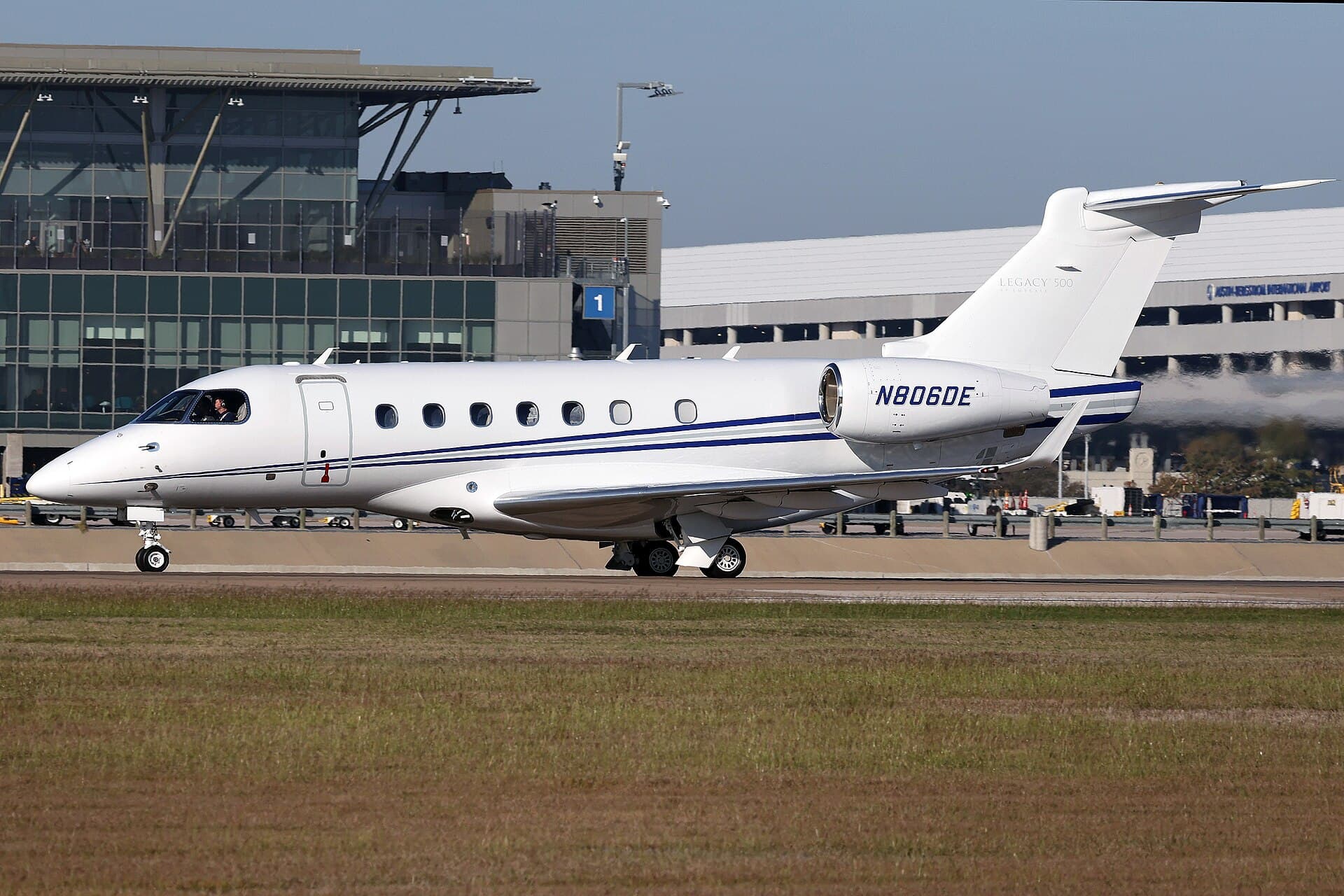 N806DE - Embraer
