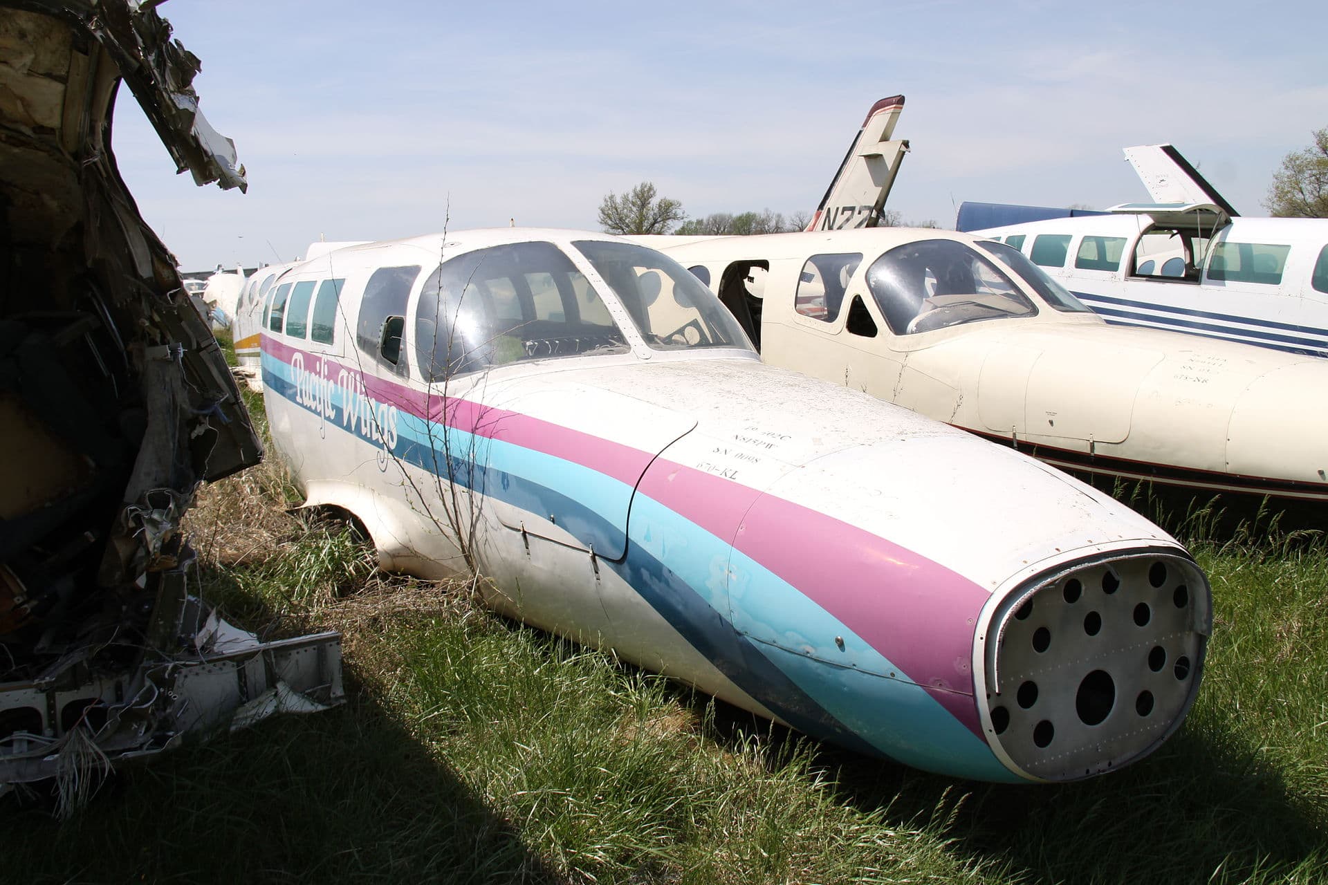N815PW - Twin-engine aircraft