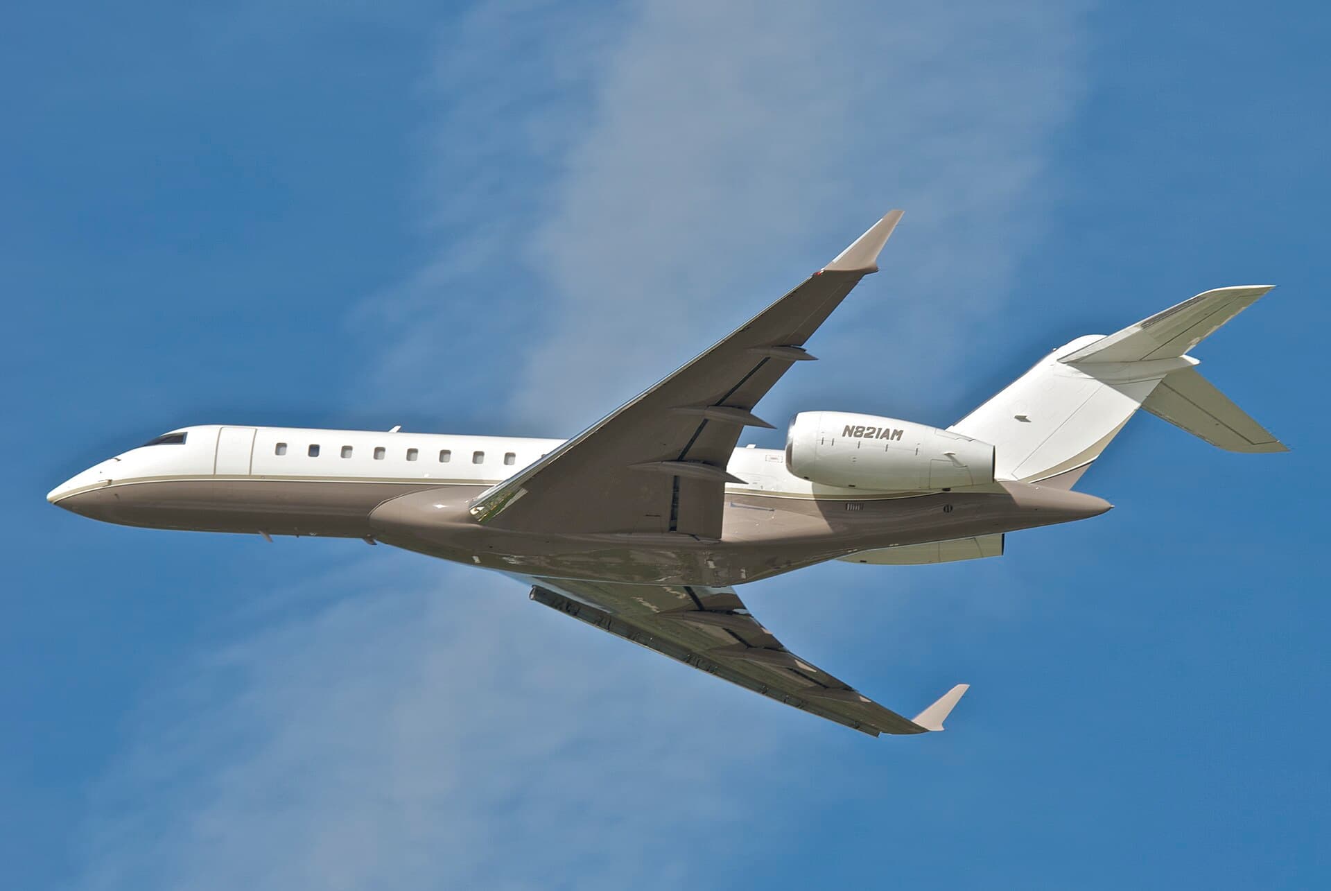 N821AM - Bombardier