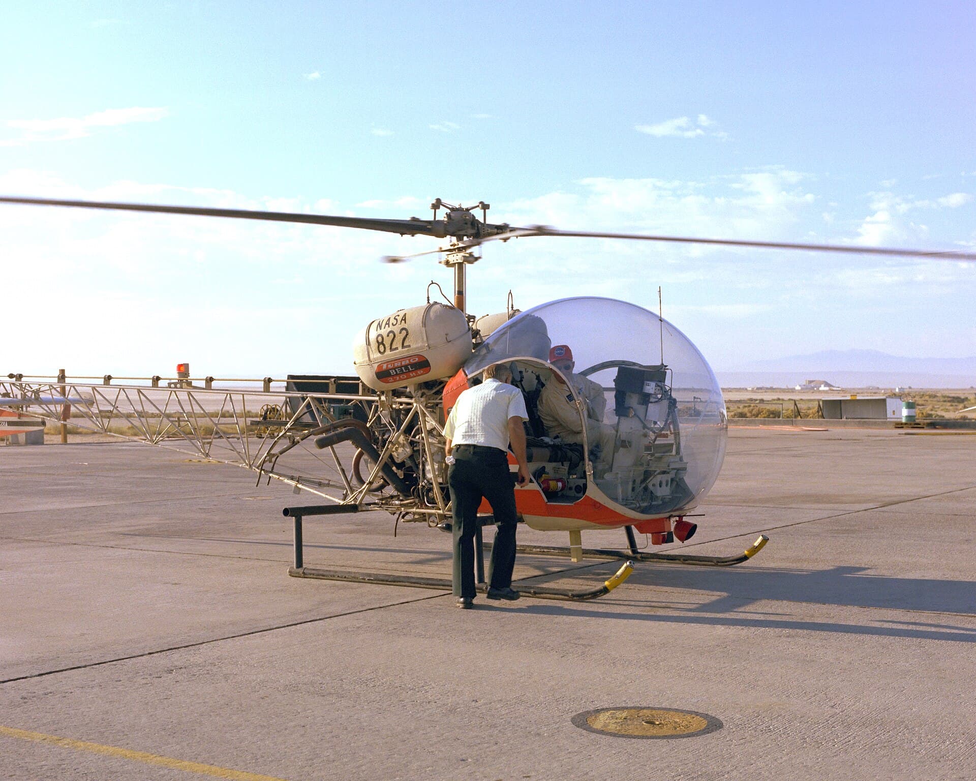 N822NA - Helicopter