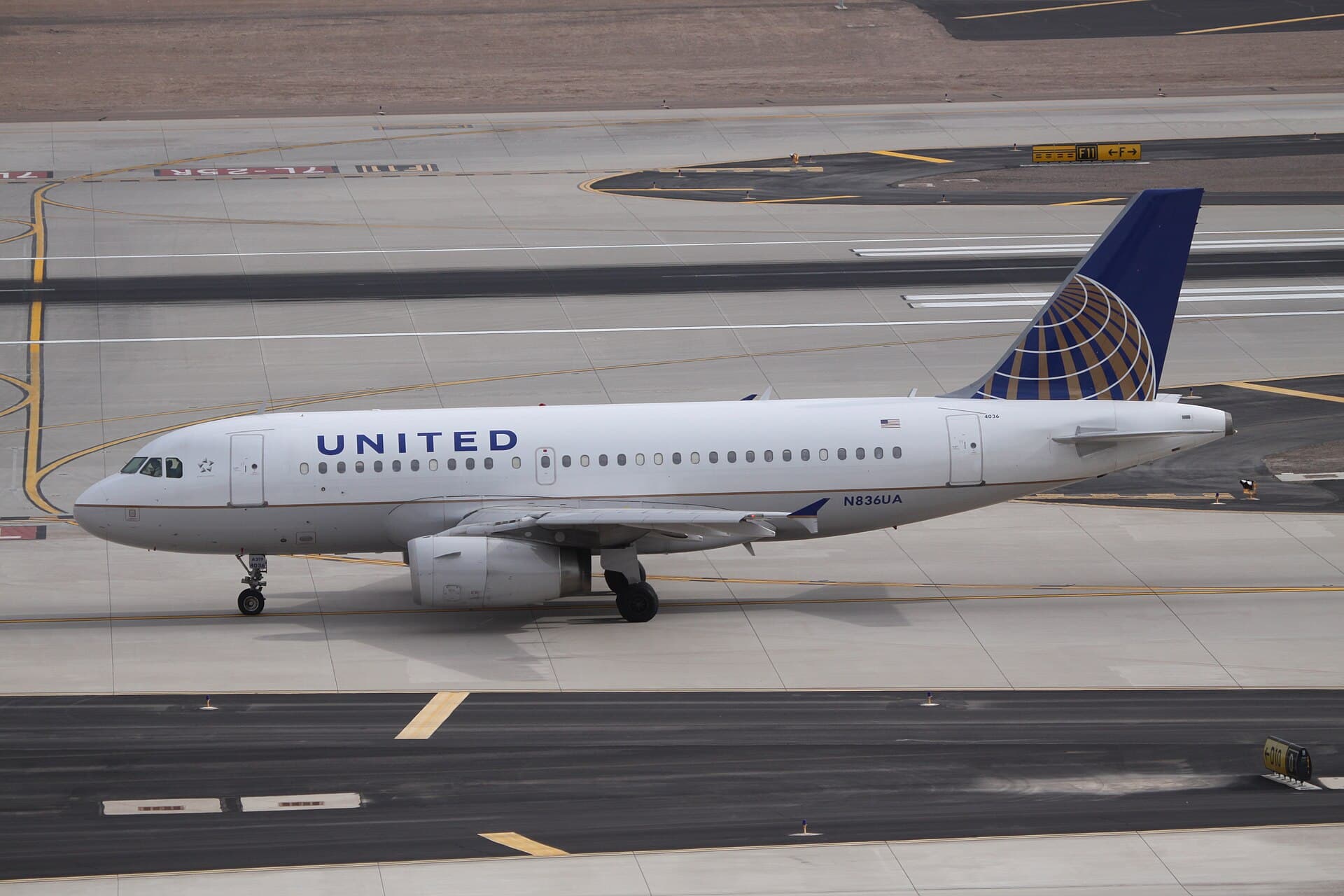 N836UA - Airbus