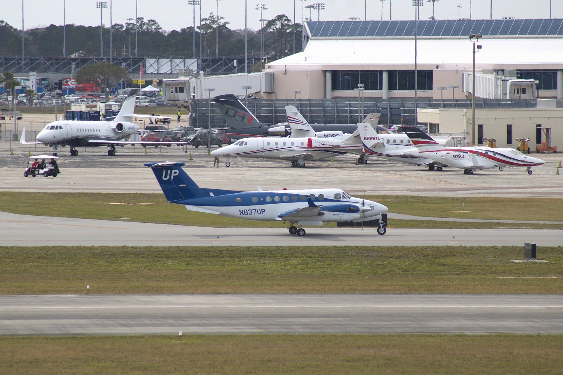 N837UP - Beechcraft