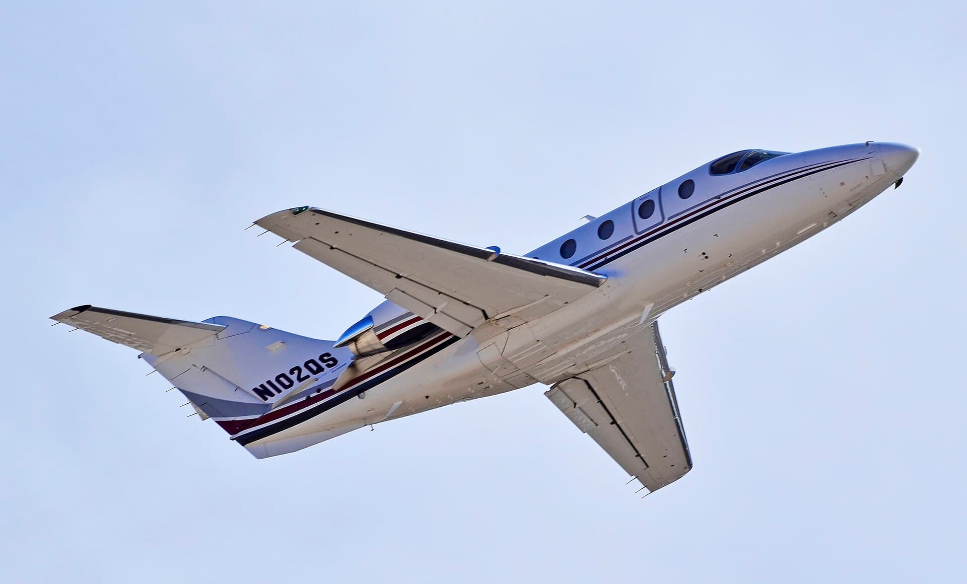 N102QS - Business jet