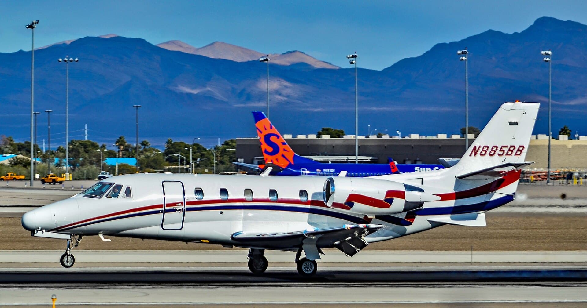 N885BB - Business jet