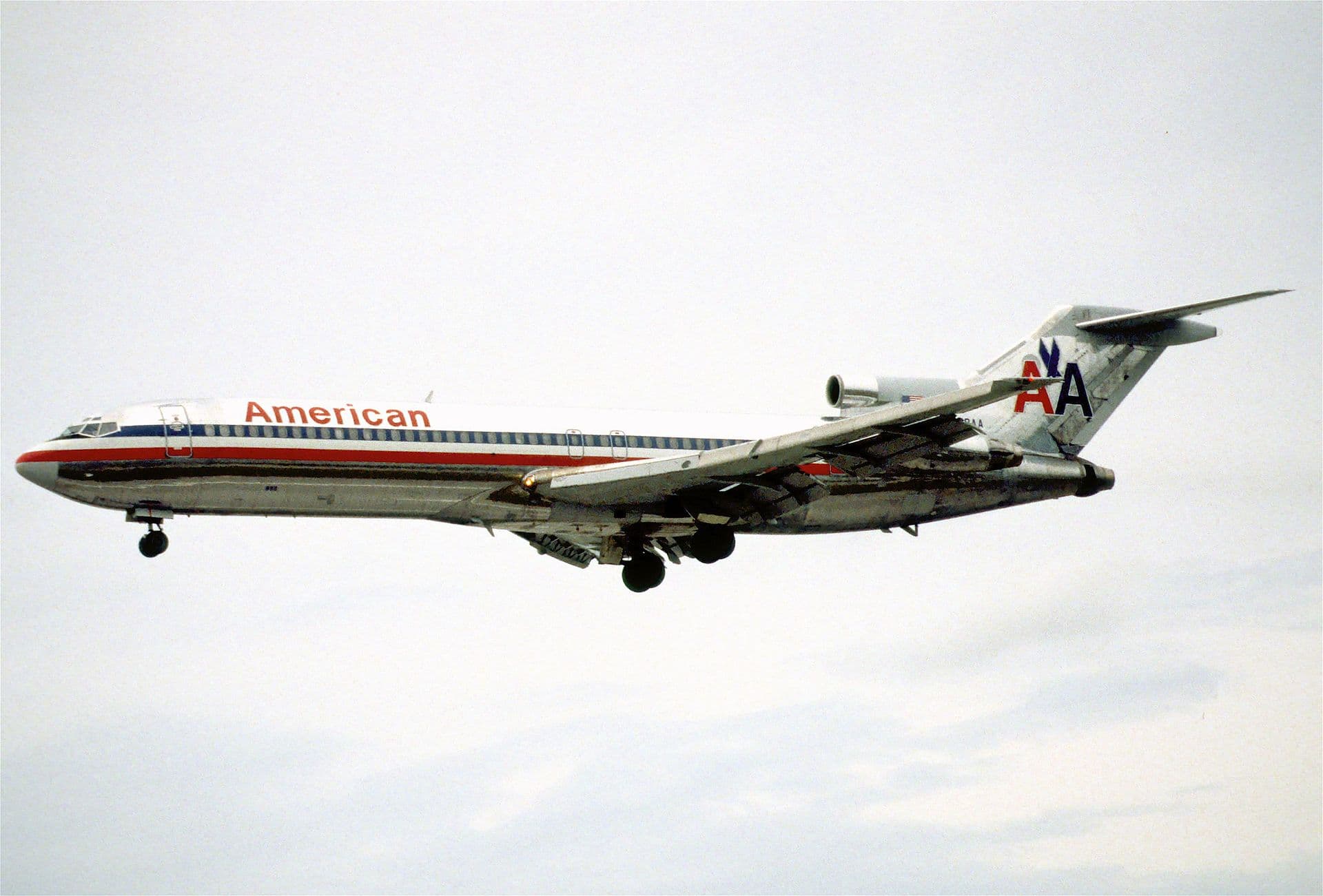 N898AA - Aircraft