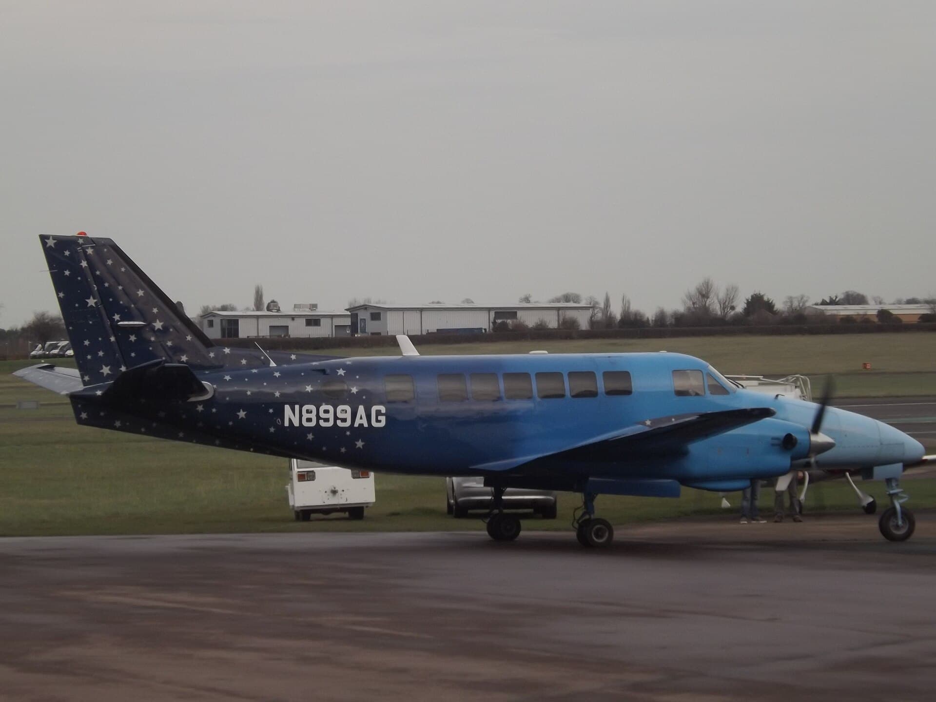 N899AG - Twin-engine aircraft
