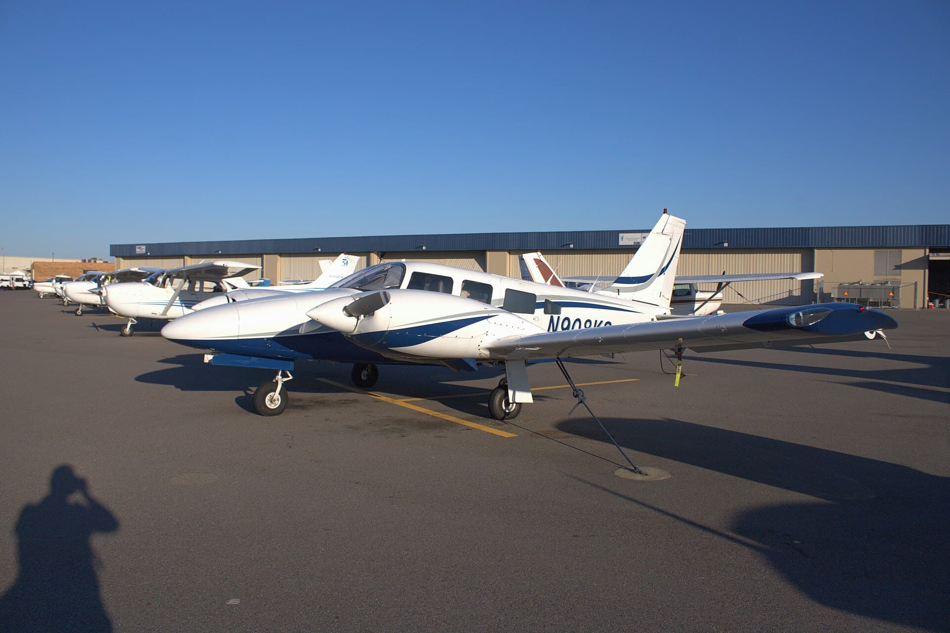 N908KS - Twin-engine aircraft