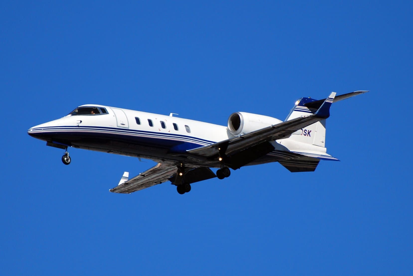 N909SK - Business jet