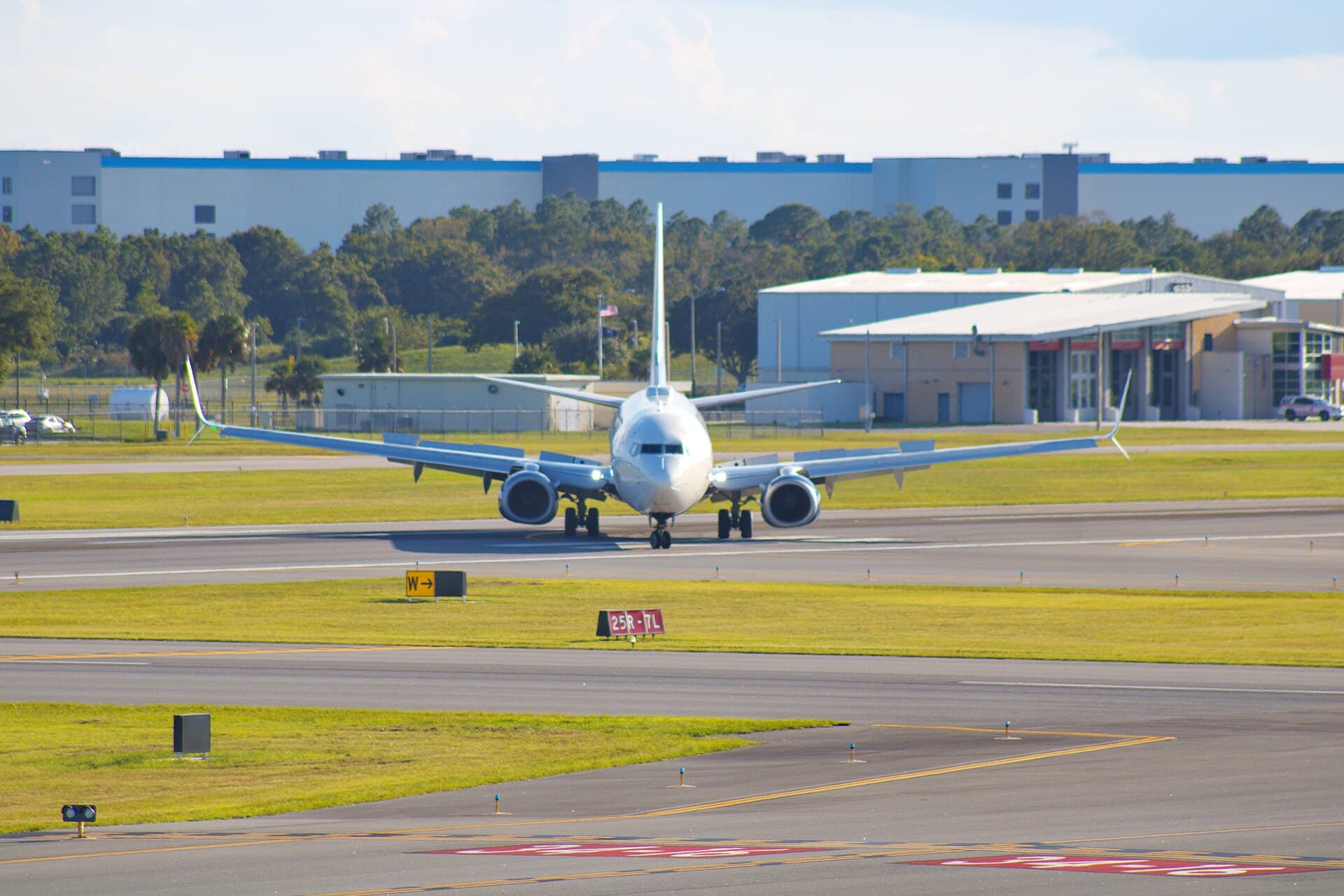 N913DU - Boeing