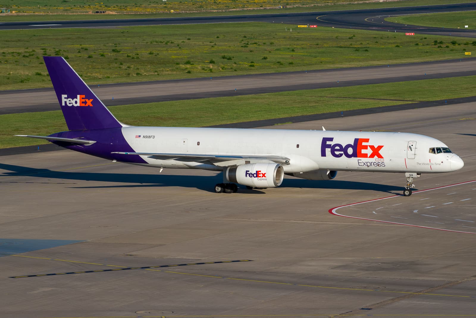 N918FD - Twin-engine aircraft