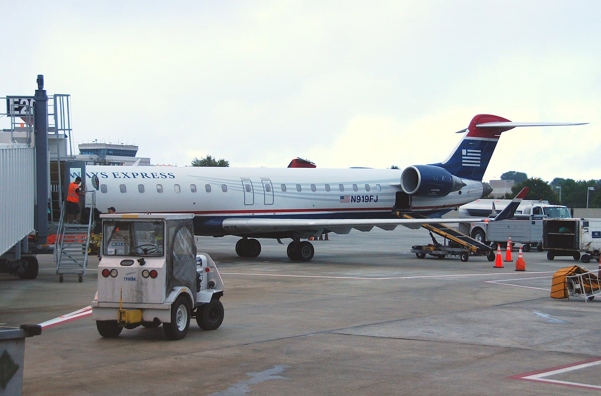 N919FJ - Bombardier