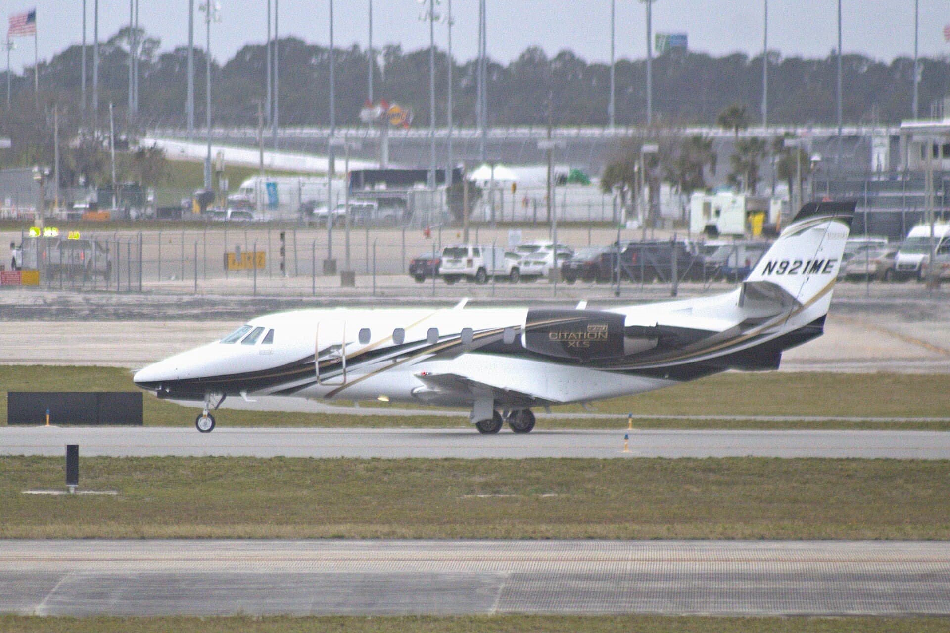N921ME - Aircraft