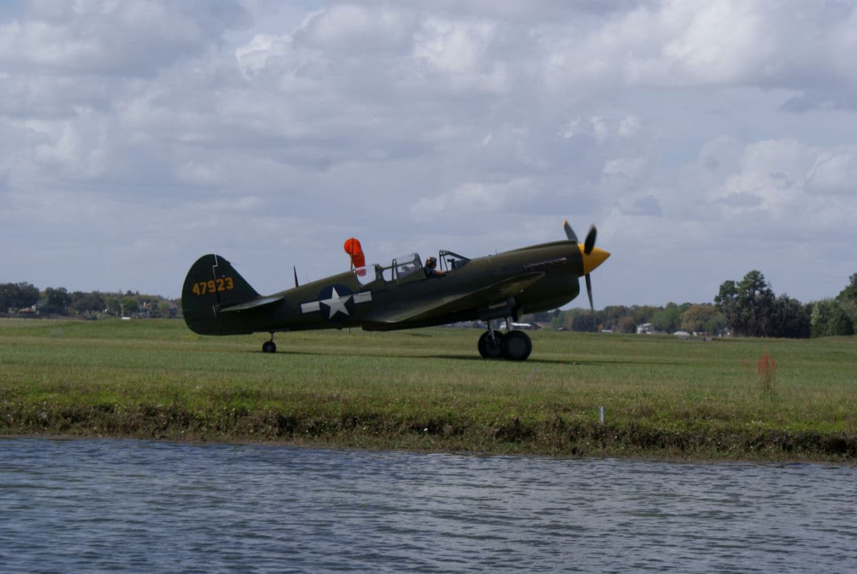 - Single-engine aircraft