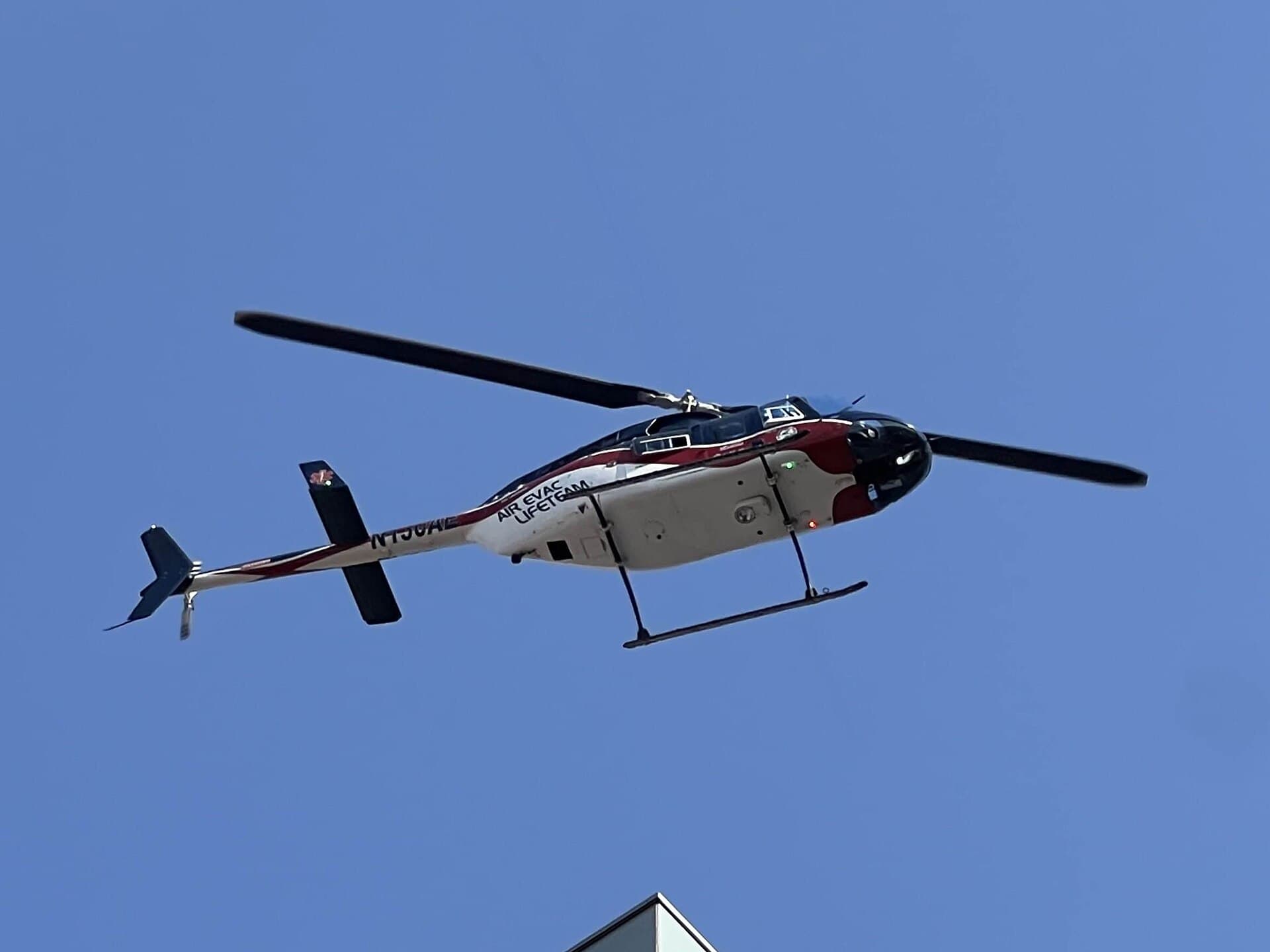 N130AE - Helicopter