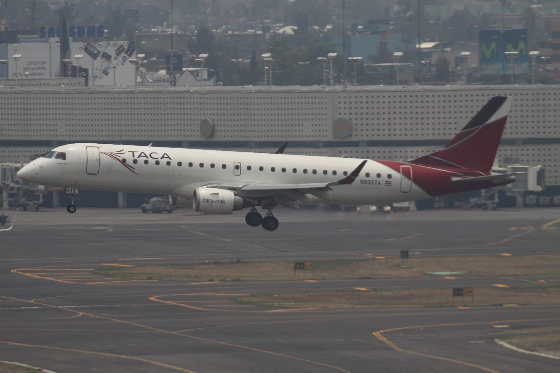 N935TA - Embraer